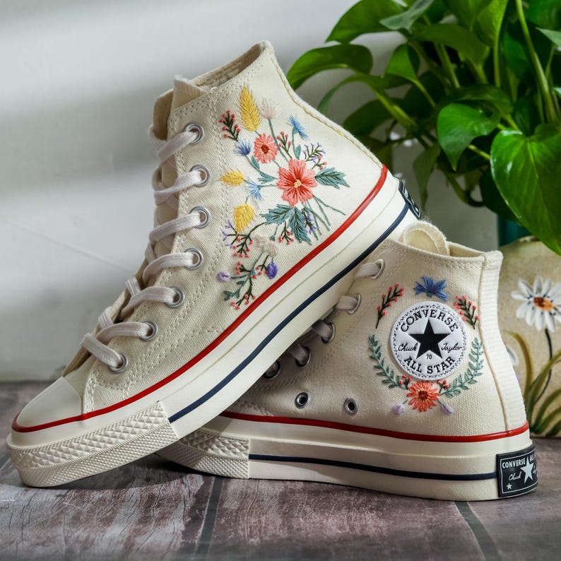 Customized Embroidered Converse Shoes, Graden Flower Embroidered Sneaker, Bridal Flower Embroidered Shoes, Personalized Gifts for Her