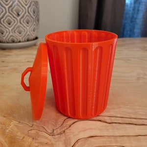 4&quot; Desktop Trash Can with Lid | Garbage Can | Retro | Traditional | Desk Organizer |  Storage Container