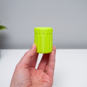 Twist Cap for 3x AA or 3x AAA or 4x CR123A battery Travel Holder Case Storage Holder Container Photographer Gift Dad Organizer Junk Drawer