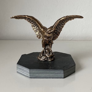 Handmade Eagle On Rock bronze Art, Solid Metal Bird Stone Base Statue, Vintage Eagle Sculpture, Birthday gift Gift For Him Home Office Decor