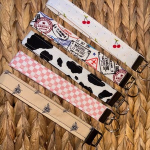 Handmade Custom Wristlet Keychain – Personalized Fabric Wristlet for Women – Custom Name Wrist Strap Gift