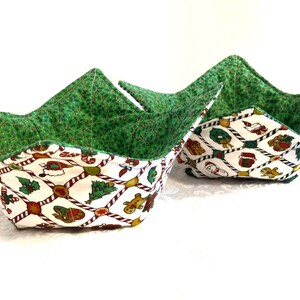 Christmas Bowl Cozies, Soup Bowl Cozies, Microwavable Bowl Cozies, Handmade Quilted Bowl Cozy. Set of Two Bowl Cozies, Reversible Bowl Cozy