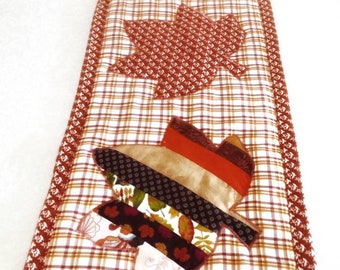 Fall Leaves Table Runner,Plaid Table Runner, Thanksgiving Decor, Fall Decor, Reversible Table Runner, Autumn Leaves Decor, Table Protector