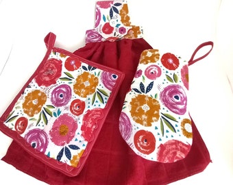 Hanging Kitchen Towel Set, Kitchen Towel,Oven Mitt & Potholder,Kitchen Decor,3 piece Kitchen Set,Kitchen Linens Set,3 Piece Red Kitchen Set