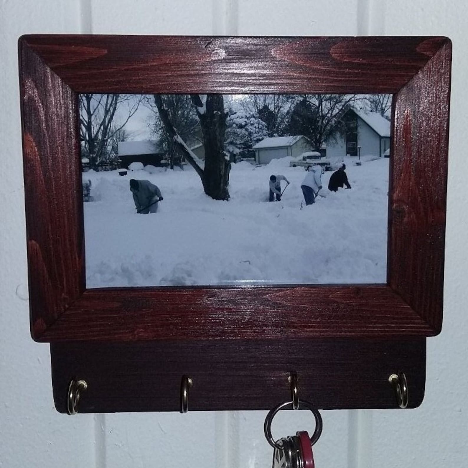 Picture frame key hanger