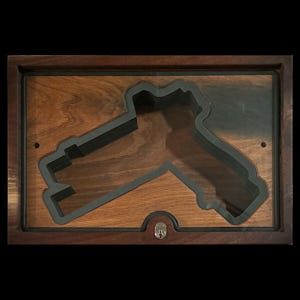 Chambersight による特注ディスプレイ用ハードウッド銃器ケース