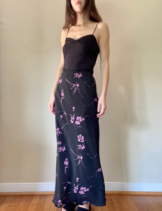 Black & pink floral maxi skirt - image 3