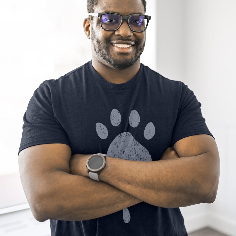 Trail | Gay Bears, Cubs, Queer Otters T-shirt | Cum Loving, Scruffy, Bearded Muscle Daddies & DILFs Hunting for Cock