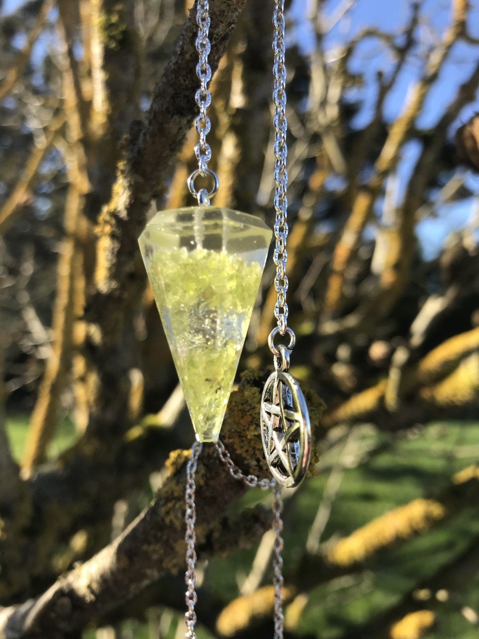 Pendule en Péridot et Cristal de Roche