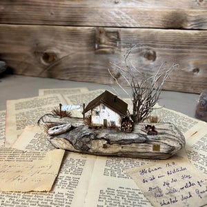 Driftwood Table Decoration Christmas Decoration House Miniature Village Decoration House Wooden House Figure
