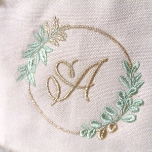 Customizable clutch bag with embroidered name or monogram, for wedding or gift, in organic cotton, travel kit image 2