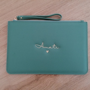 Pochette matrimonio personalizzabile con nome o monogramma ricamato, idea regalo, beauty case elegante in similpelle, kit trousse viaggio