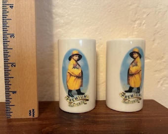 Vintage Morton Salt Salt and Pepper Shakers, 3 Inches Tall X 1.5 Inch Diameter