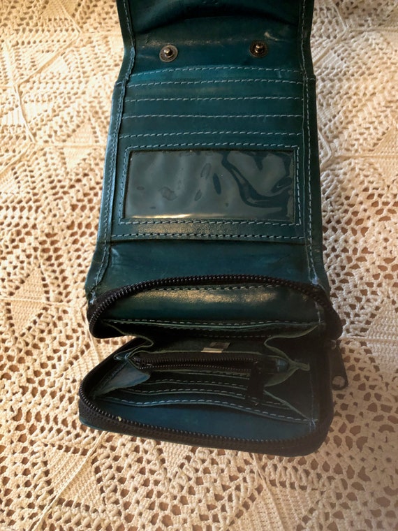 Green Tooled Leather Wallet Purse Made in Paraguay - image 5