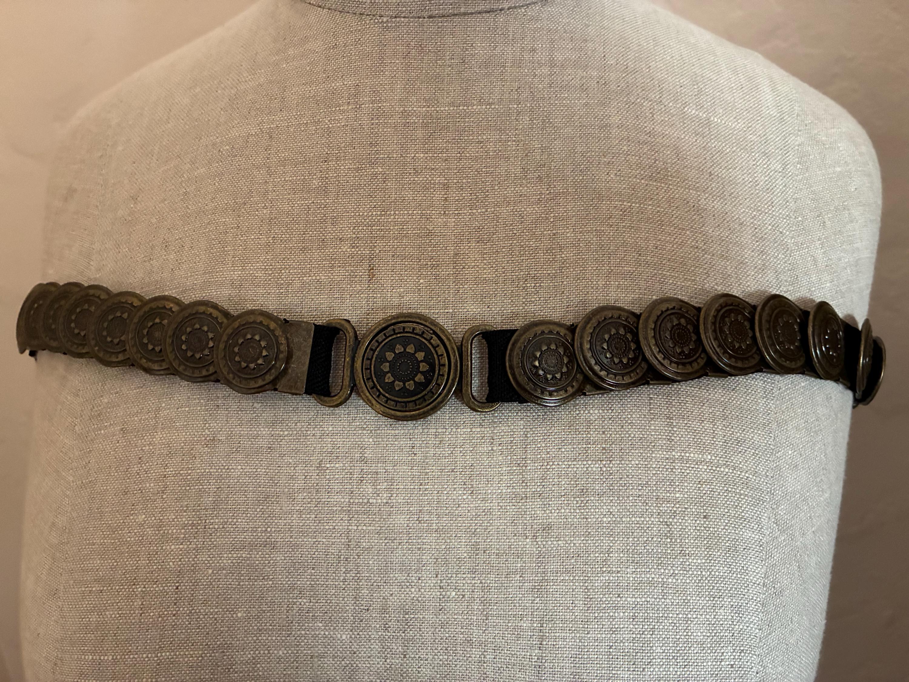 STRETCHY ELASTIC METAL BRONZE SILVER ROUND STUDDED BUCKLE BELT LARGE 1 1/2 main image 2