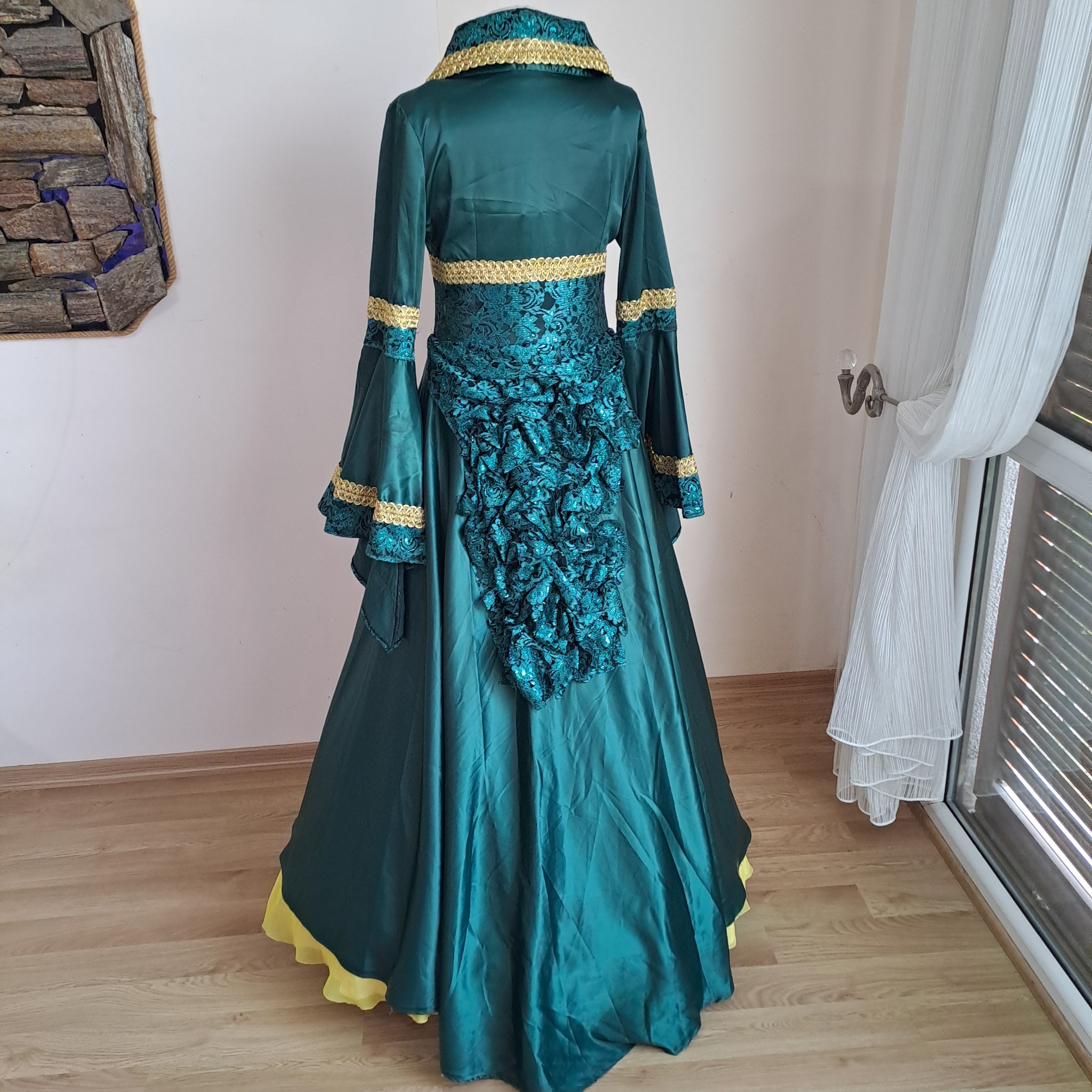 ottoman princess dress Dark Green Panels Velvet Tulle Cape Cut Out Detail Ottoman Sultan Caft Sultan Dress