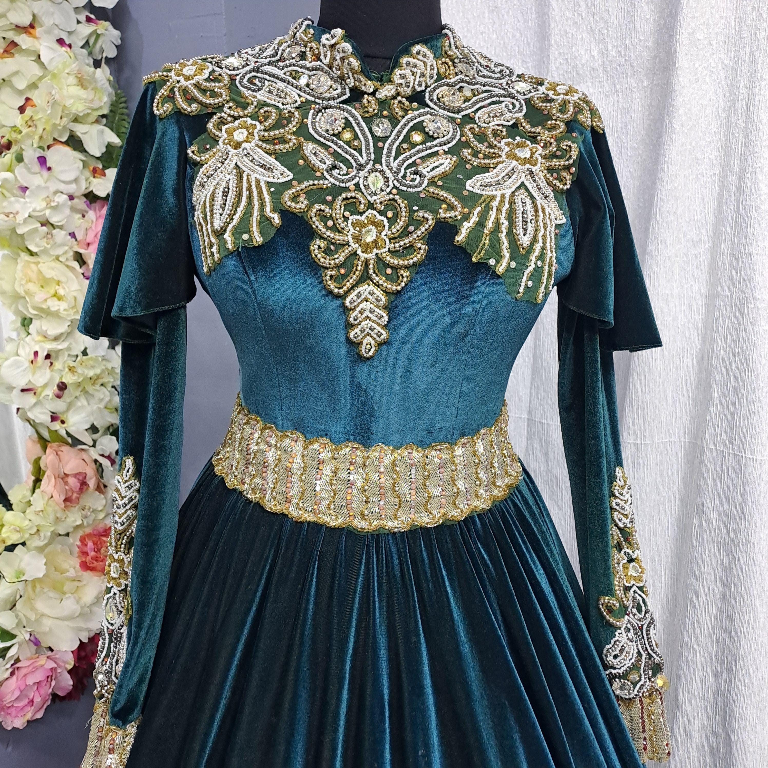 green emerald velvet dress Amazon.com: Women Costume Princess Green Dress Long Sleeve Velvet Gown  Halloween Movie Cosplay Set (Small) : Clothing, Shoes & Jewelry
