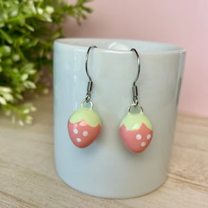 Pink Strawberry Earrings, Berry Earrings, Cute Fruit Jewelry, Food Earrings, Handmade Clay Earrings, Kawaii Strawberry Earrings