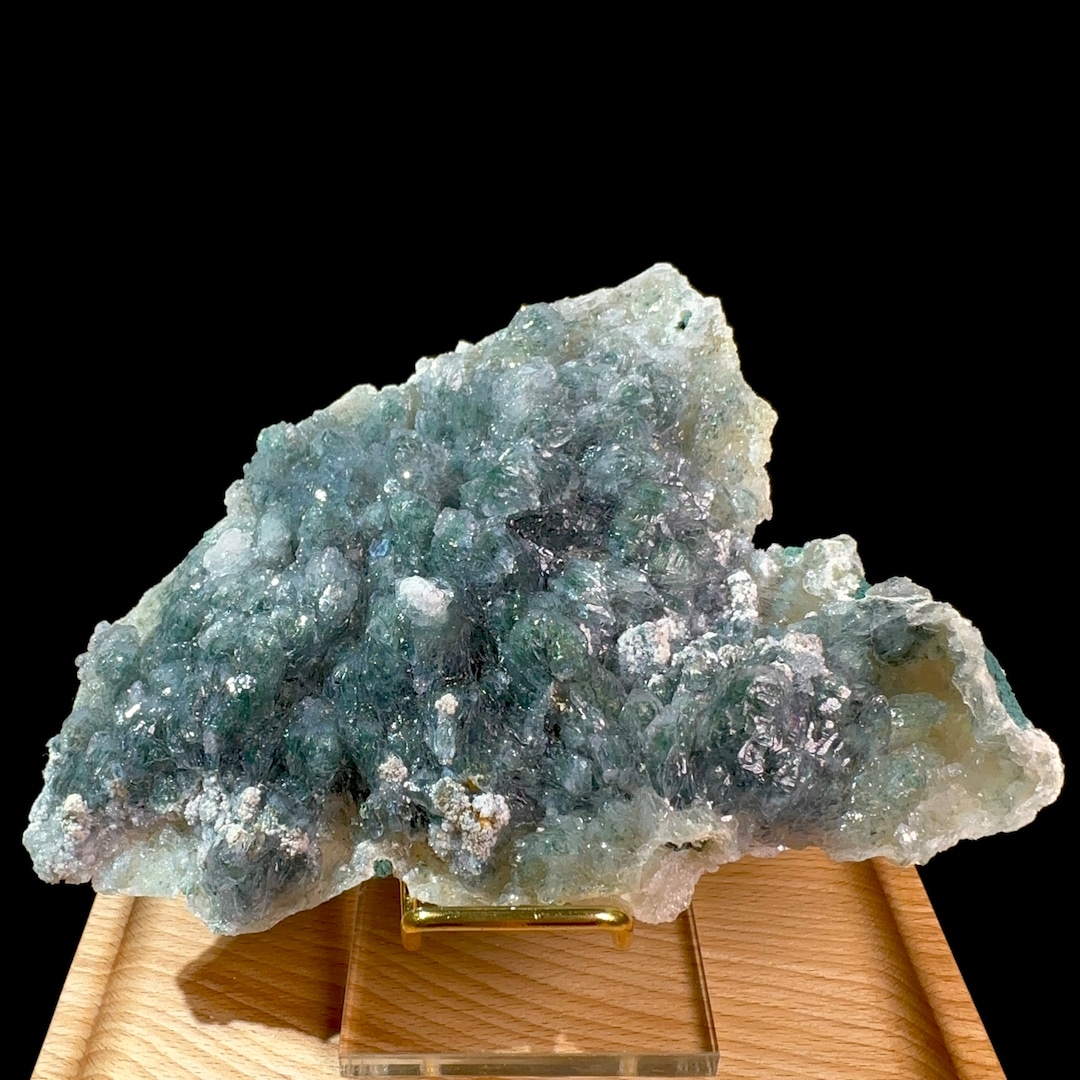 De Quartz En Cristal Naturel Brut, Couleur Foncée Naturelle, Apatite Bleue, Pointe En Pierre, Obélisque, Bel Ornement For La Maison Collecte à Domicile ( Color : Dark Blue Apatite 1 , Size : 1.97-2.36