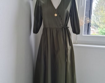 Damen Baumwolle Maxi Kleid | Handgefertigtes Wickelkleid Mit Taschen In Khaki | Boho langes Kleid | Schwangerschaft und Stillen Freundliche Kleider