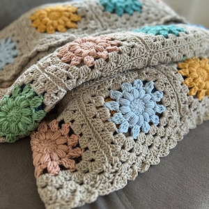 Colorful Daisy Blanket, Pastel Colors Nursery Decor, Unique Handmade Crochet Gift, Afghan Soft Throw, Retro Granny Blanket, Baby Stroller