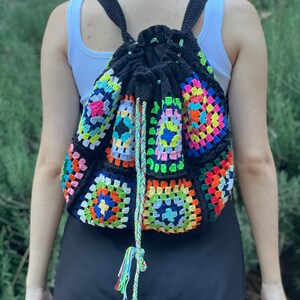 Sac à dos noir grand-mère, cartable rétro, sac à main élégant au crochet, sac de style vintage, sac à fleurs en coton, cadeau unique pour elle