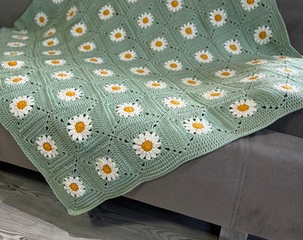 Daisy Afghan Throw for Gift, 40” 48” Mint Granny Blanket, Retro Granny Throw, Floral Couch Blanket, Aesthetic Decor, Unique Wedding Gift