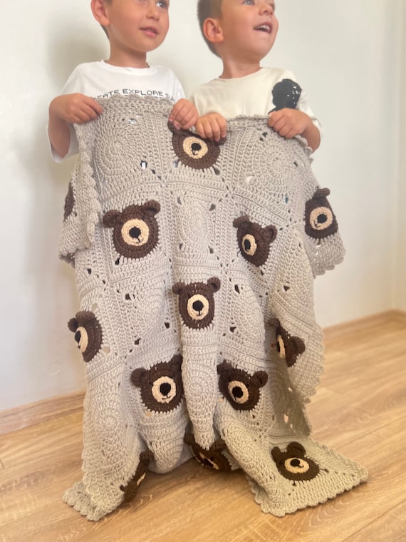 Handmade Teddy Bear Blanket, Crochet Animal Stroller, Soft Coton Baby Shower Gift, Cozy Christmas Gift, Unique Granny Toddler, Nursery Decor