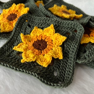 Crochet Grandma Square Sonnenblumen Motive: 3D Blumen Applikationen, Set mit 24 Stück