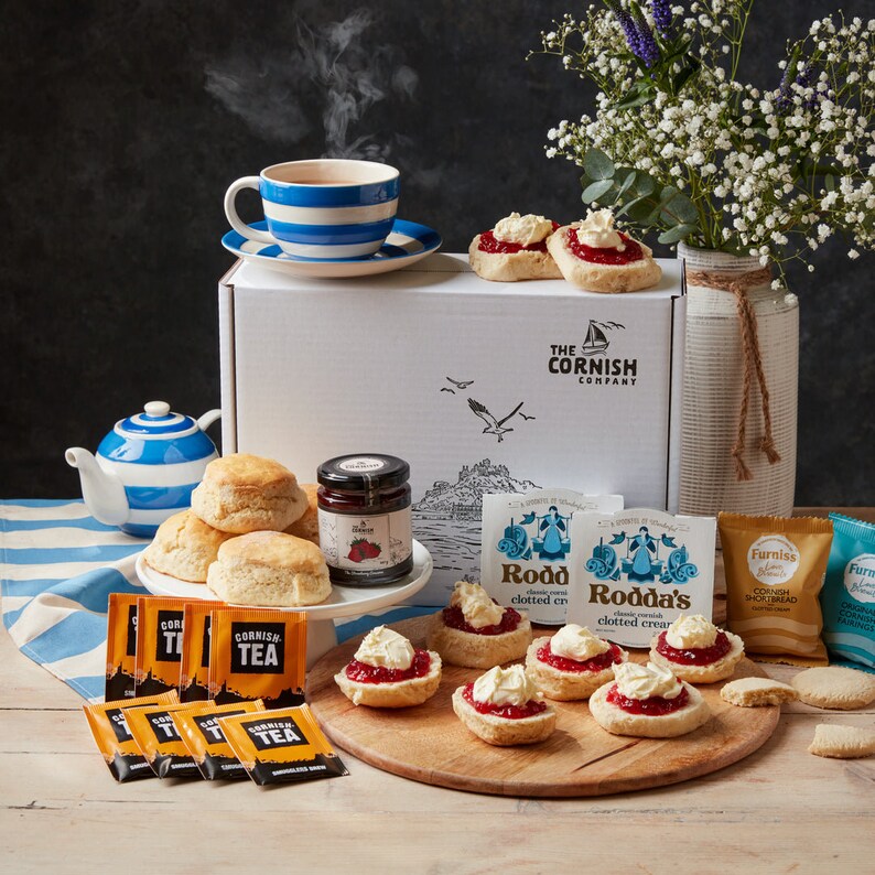 Cornish Afternoon Tea Hamper for 6-8 People, Birthday Gift, Food Hamper ...