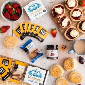 Cornish Afternoon Tea Hamper for 6-8 People, Birthday Gift, Food Hamper ...