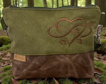 Small green bag with paw prints