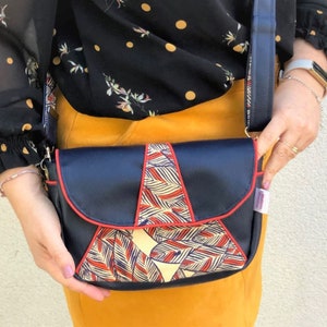 Sac besace Lupin avec sa sangle réglable assortie