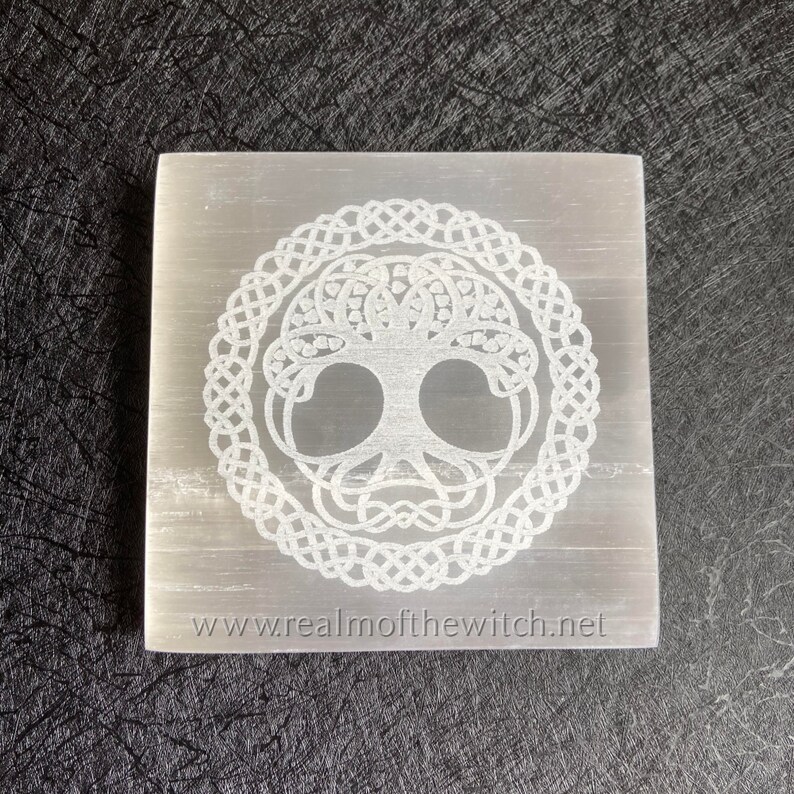 Beautifully etched by hand with the Tree of Life and a Celtic knot work around it, these Selenite charging plates will help to cleanse and clear all forms of negativity from your crystals or jewellery. 13cm x 1.5cm