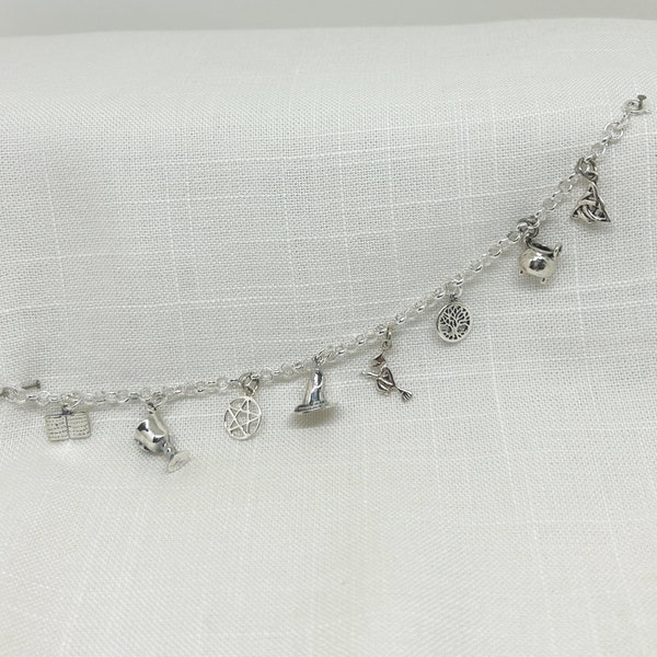 Bracelet à breloques sorcière païenne en argent sterling 925 | païen | Wiccane | Wicca | Noeud celtique | Chaudron | Manche à balai | Chapeau de sorcières | Charmes | Cadeau