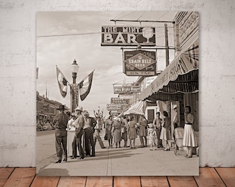 Sheridan Wyoming 1940s Print: Historic Mint Bar, Cowboys