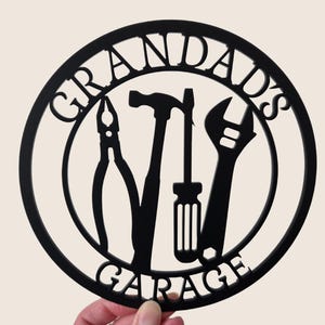 Grandad’s Garage Sign, Papa’s Workshop Plaque, Grandpa Tool Wall Decor, Personalised Acrylic Name Sign, Custom Shed Gift for Him Outdoor
