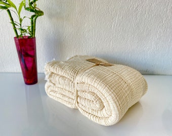 Cozy Muslin Blanket, 100% Cotton Muslin Comfort Bedspread, Made in Turkey, 4 Layers Soft Gauze Blanket for All Seasons, Cream