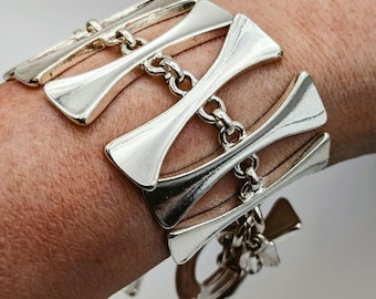 Robert Lee Morris "RLM" Soho vintage silver plated bow tie bracelet
