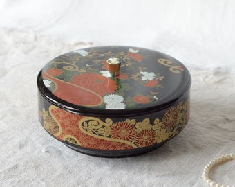 Japanese lacquer jewelry box  |  mid century oriental decor