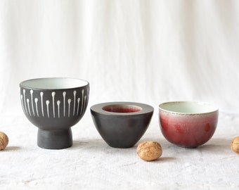 Small asian dishes  |  minimalist black and red pottery 3 pieces