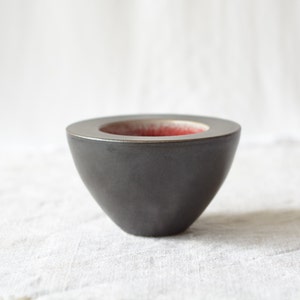 Small asian dishes minimalist black and red pottery 3 pieces image 5