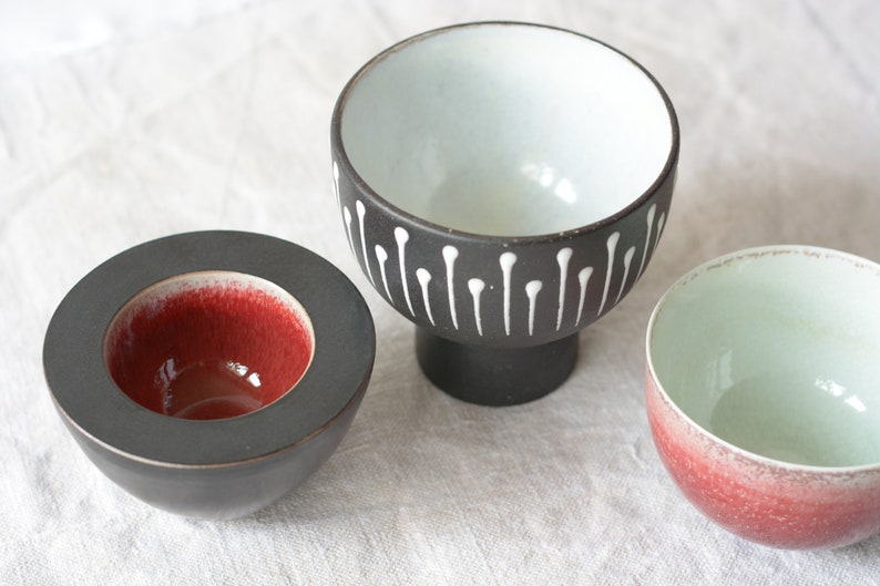 Small asian dishes minimalist black and red pottery 3 pieces image 3