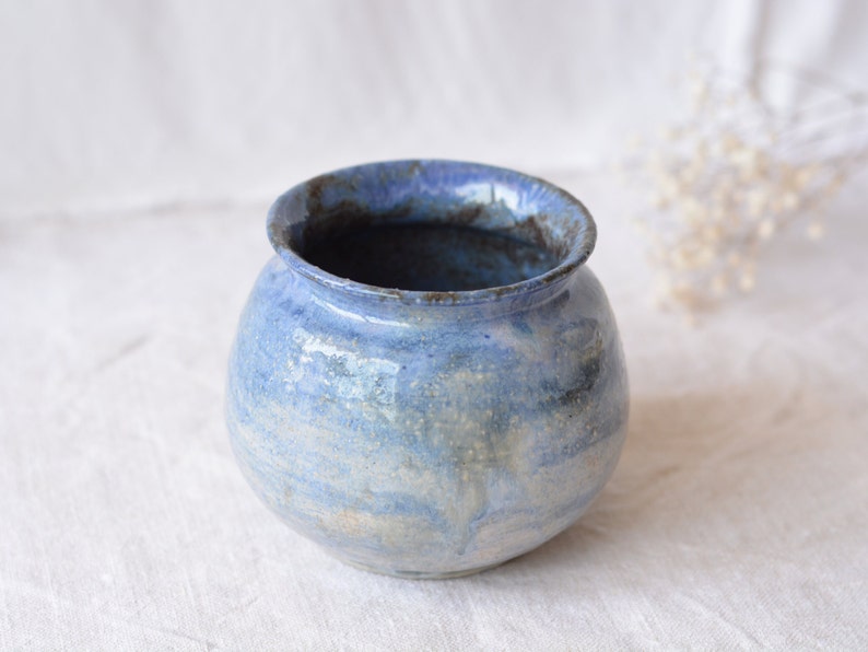 Blue shades round vase art ceramics image 2