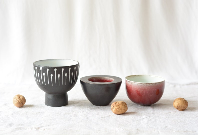 Small asian dishes minimalist black and red pottery 3 pieces image 1