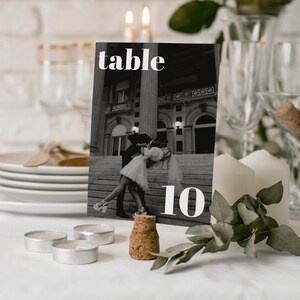 Numéro de table de mariage élégant et tendance, numéro de table avec photo, modèle de carte de numéro de table minimaliste | VÉRO