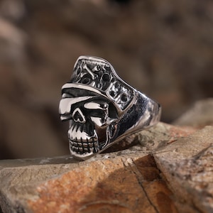 Pirate Skull Ring | Gothic Biker Jewelry for Men, Hardcore Pirate Style, Unique Christmas Gift, Birthday Surprise for Rebel Riders