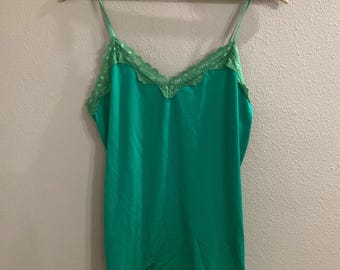 Rue21 Y2K Women’s XL Green lace cami tank top