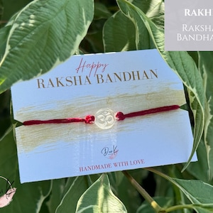 Feito à mão Rakhi Rakhri Rakhdi Rakhee, Raksha Bandhan, pingente Ohm, pulseira de amizade de corda, fio de algodão fino, pulseira artesanal