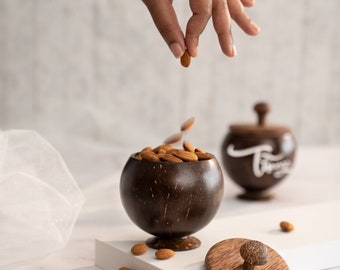 Recipiente Thenga de cáscara de coco con tapa + cuchara pequeña - Capacidad de 600 ml